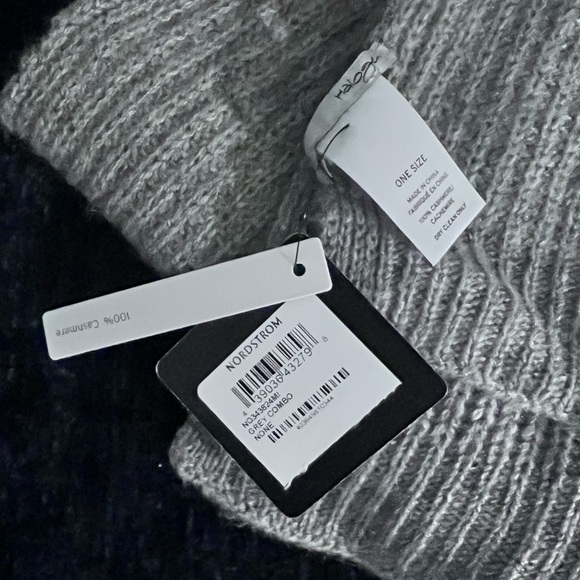 Cashmere Colorblock Scarf - Picture 3 of 6